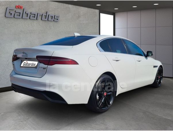 Jaguar XE 150 kW image number 15