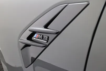 Car image 47