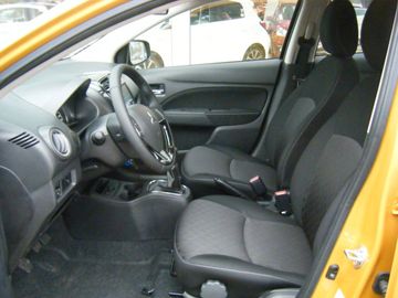 Car image 11