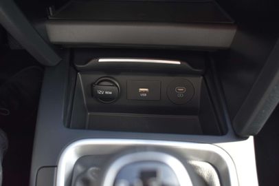 Car image 26