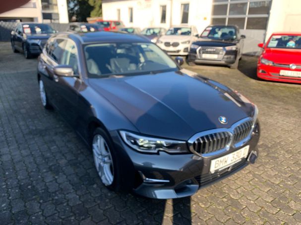 BMW 330d Touring xDrive Luxury Line 195 kW image number 10