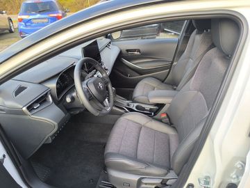 Car image 10