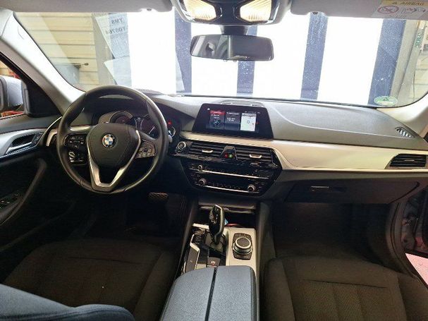 BMW 520d Touring 140 kW image number 4