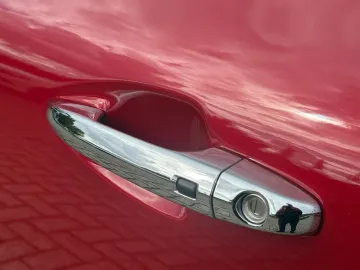 Car image 29