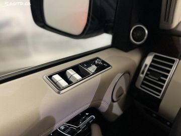 Car image 37