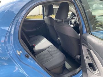 Car image 10