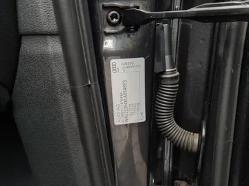 Car image 24