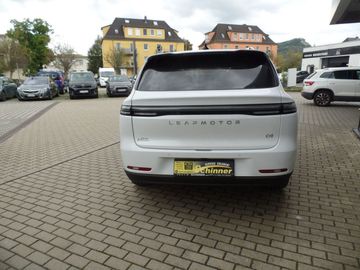 Car image 4