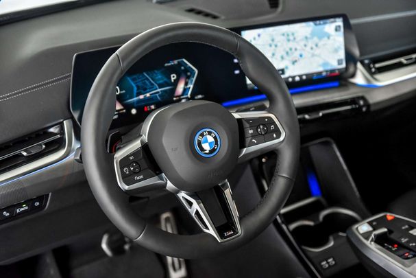 BMW iX2 xDrive30 230 kW image number 16