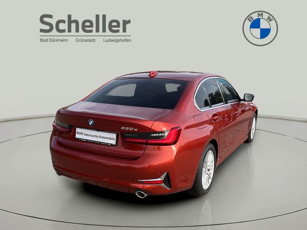 BMW 330e Luxury Line 215 kW image number 8