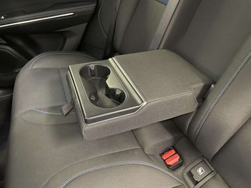 Car image 33