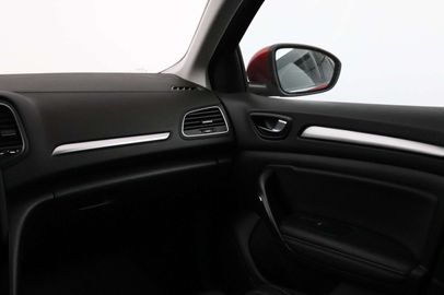 Car image 31