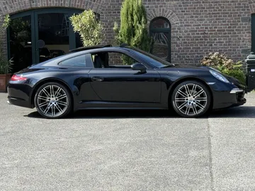 Car image 30