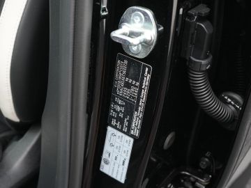 Car image 50
