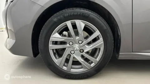 Car image 20