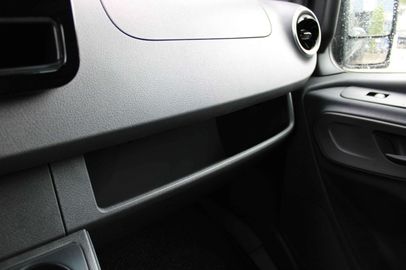 Car image 37