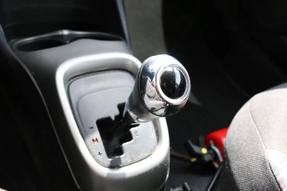 Car image 28