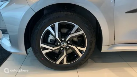 Car image 20