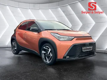 Car image 2