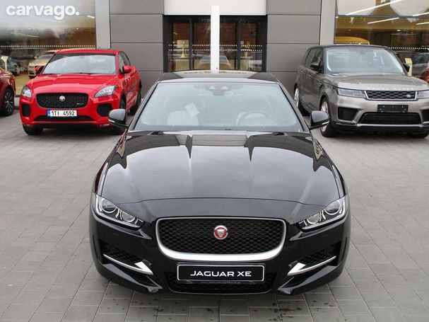 Jaguar XE 132 kW image number 4