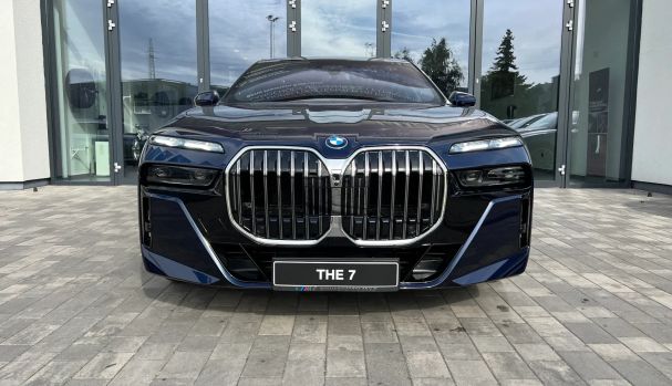 BMW 750 xDrive 360 kW image number 3