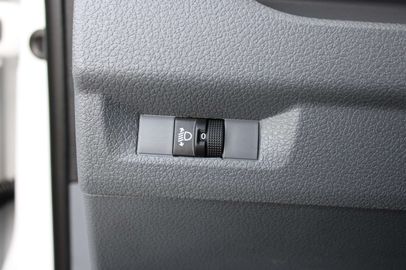 Car image 41