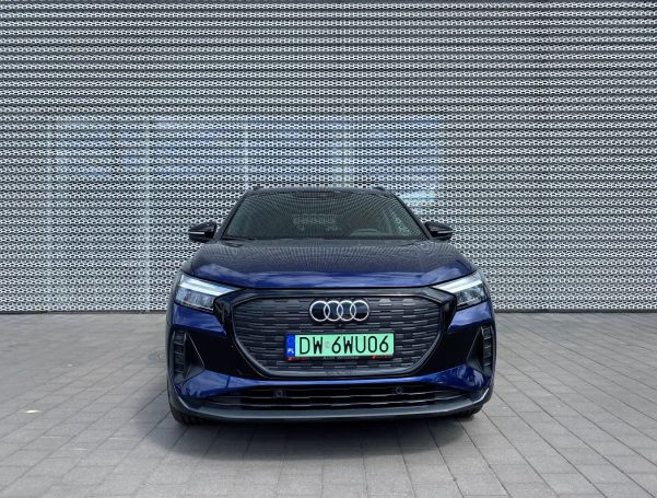 Audi Q4 e-tron 150 kW image number 9