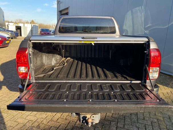 Toyota Hilux D Double Cab 2.4 4D Executive 110 kW image number 18