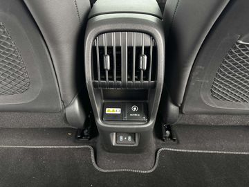 Car image 38