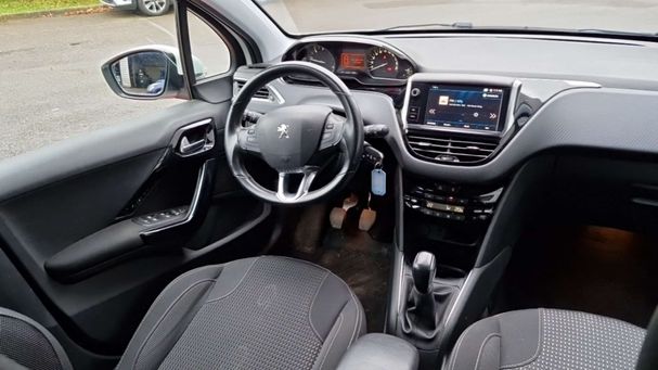 Peugeot 208 BlueHDi 100 Allure 75 kW image number 14