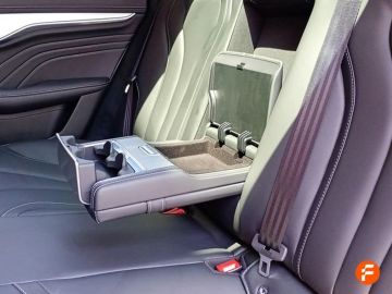 Car image 48