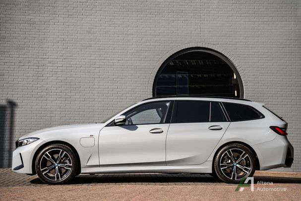 BMW 330 e Touring 215 kW image number 39