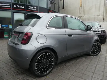 Car image 22