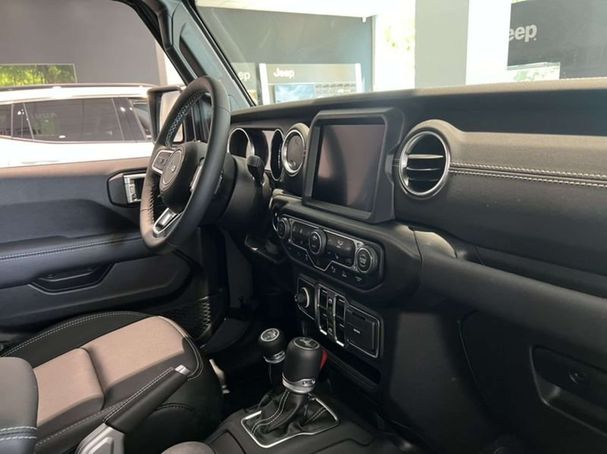 Jeep Wrangler 4xe PHEV 279 kW image number 18