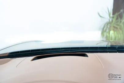 Car image 46