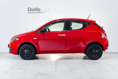 Car image 3