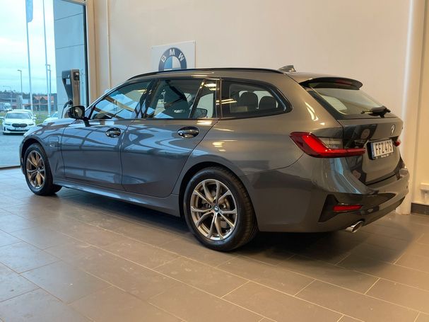 BMW 330e Touring M Sport 216 kW image number 3