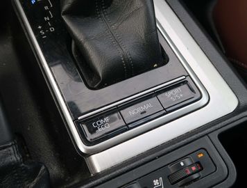 Car image 35