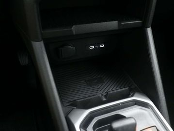 Car image 33