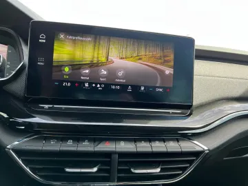 Car image 48