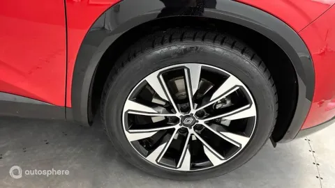 Car image 20