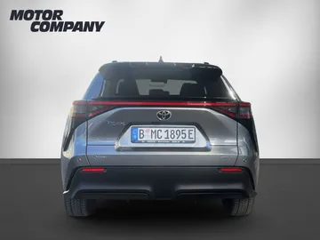 Car image 2