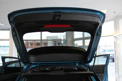 Car image 31