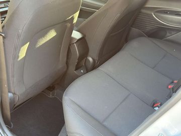 Car image 30