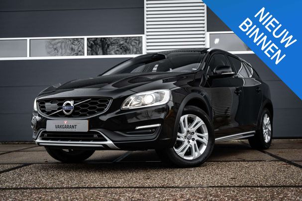 Volvo V60 Cross Country D3 Summum 110 kW image number 2