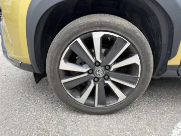 Car image 20
