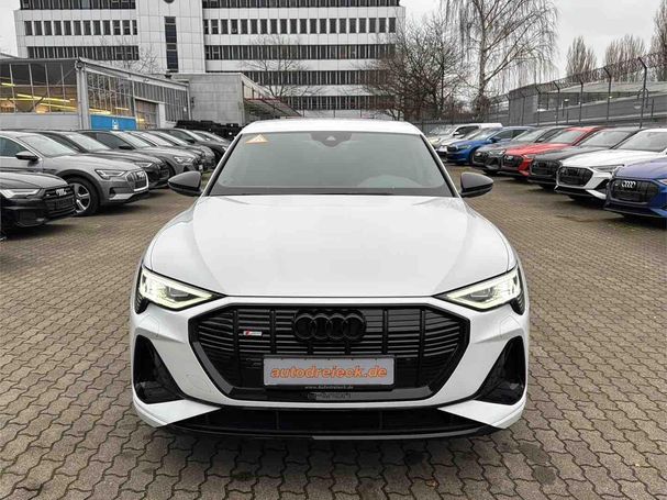 Audi e-tron 55 S-line Sportback 300 kW image number 3