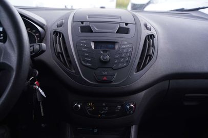 Car image 26