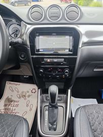 Car image 26