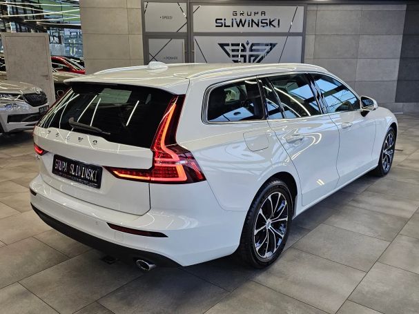 Volvo V60 D4 AWD Momentum 140 kW image number 8